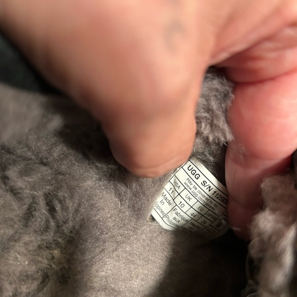 Men’s UGG Black Corduroy Slippers. Sz 11 - Picture 6 of 10